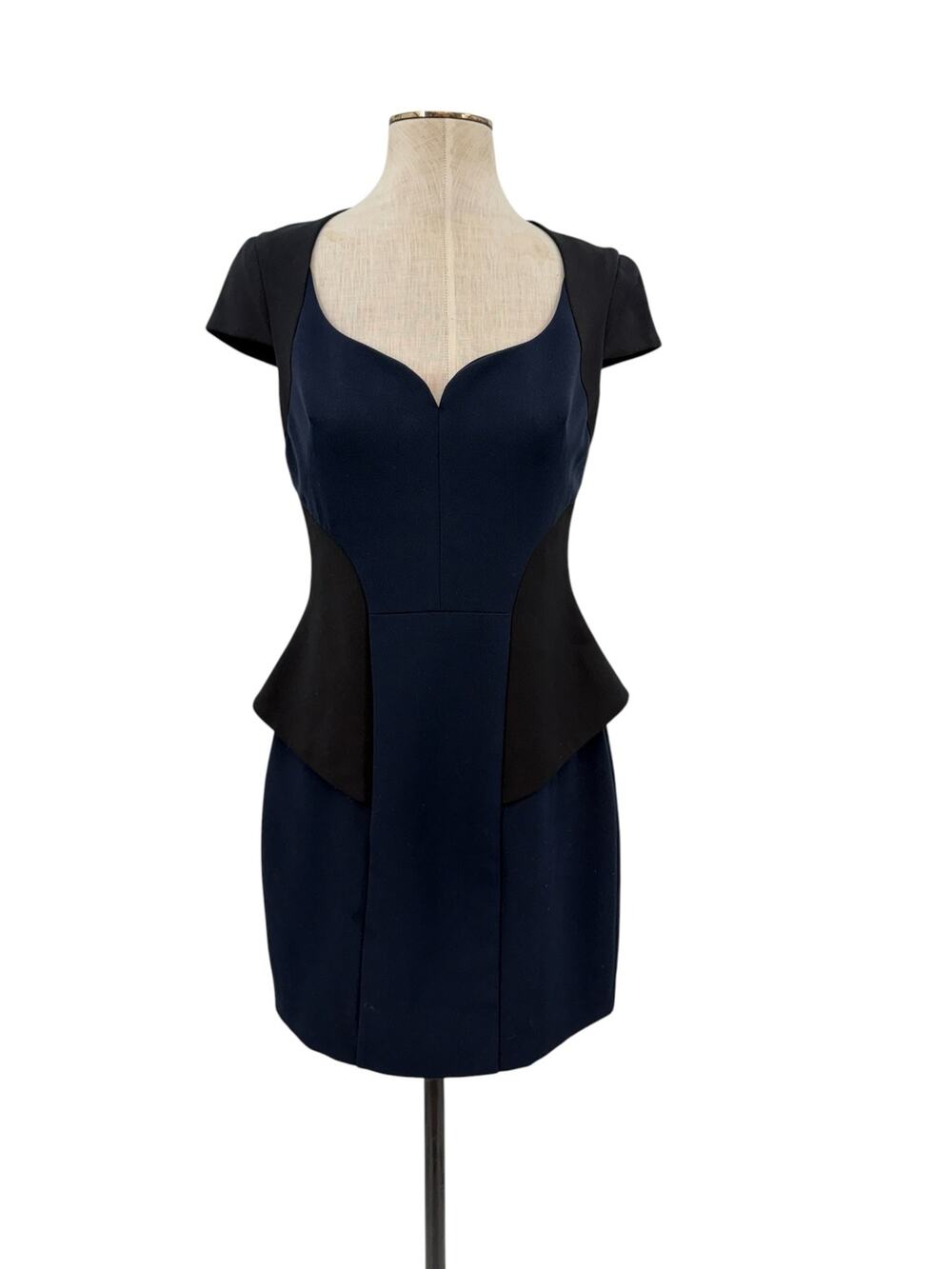Black Halo Navy Black Colorblock Peplum Sheath Dress Sweetheart Size 4